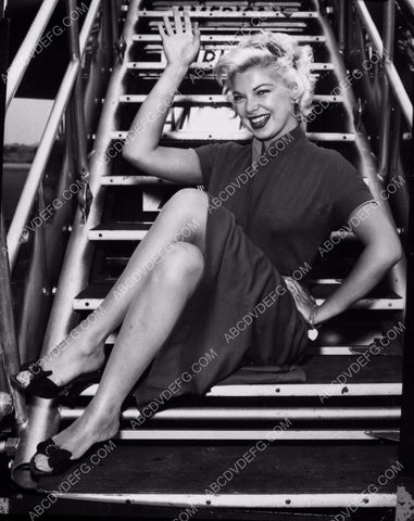 Barbara Nichols quick poses at the airport on the stairs 8b20-3374