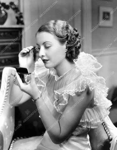 gorgeous Barbara Stanwyck quick makeup check 8b20-3537