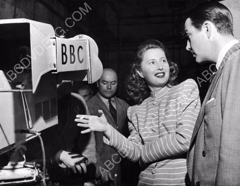 Robert Taylor Barbara Stanwyck candid BBC Television shot 8b20-3599