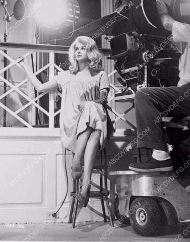 Ann-Margret waits while they set up the next shot 8b20-4070