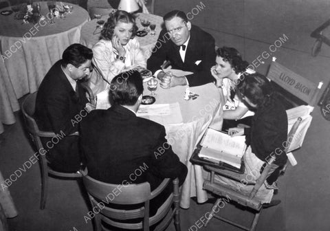 Pat O'Brien Ann Sheridan Lloyd Bacon others go over the script 8b20-4156