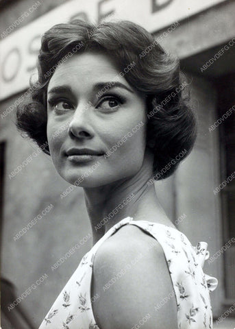 Audrey Hepburn pic 8b20-4561