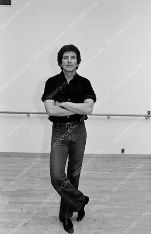 Bert Convy in the dance studio 8b20-4730