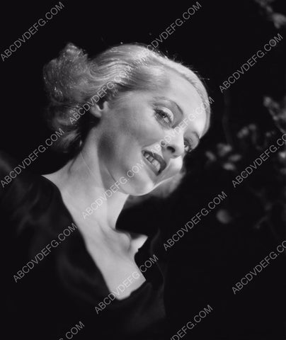 Bette Davis portrait 8b20-4785
