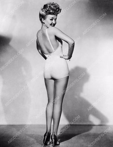 classic Betty Grable WWII pinup pose portrait 8b20-4836