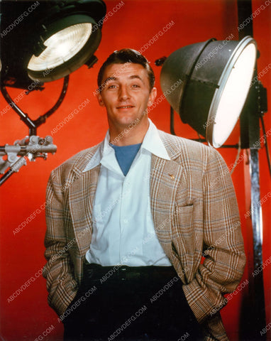 cool Robert Mitchum portrait 8b20-5007