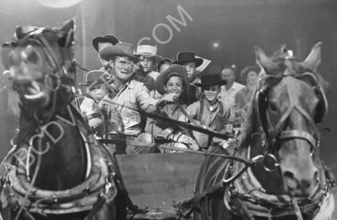 Chuck Connors Johnny Crawford and cast TV The Rifleman 8b20-5032