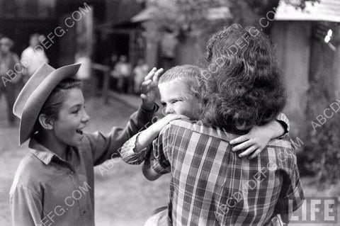 Johnny Crawford candid on set TV The Rifleman 8b20-5044