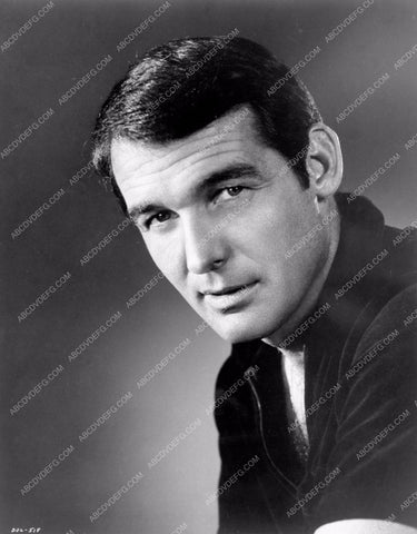 handsome Brian Kelly portrait 8b20-5210