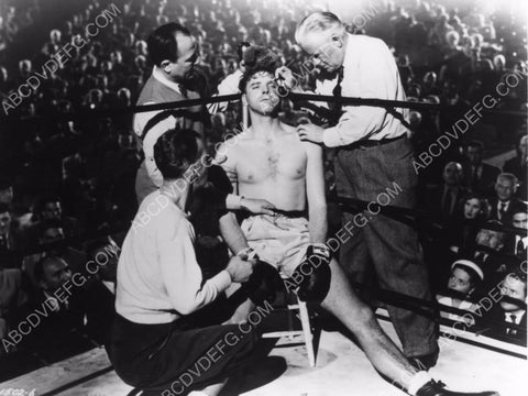 Burt Lancaster in the boxing ring film noir The Killers 8b20-5545