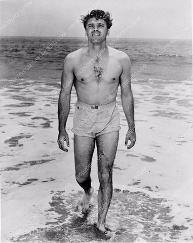 Burt Lancaster in swim trunks in the water 8b20-5570