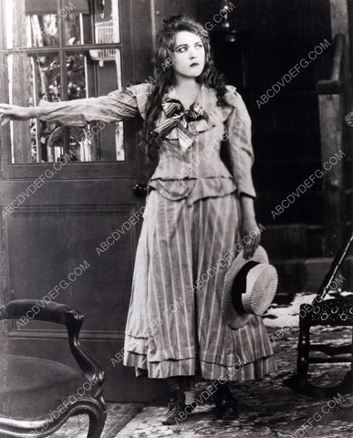 Mary Pickford full length portrait 8b20-5797