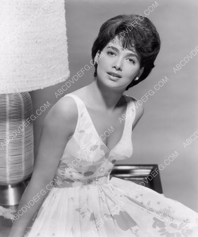 just beautiful Suzanne Pleshette portrait 8b20-5822