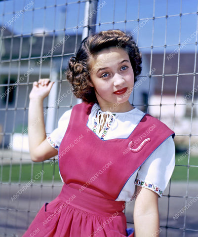 Jane Powell beautiful outdoors portrait 8b20-5847