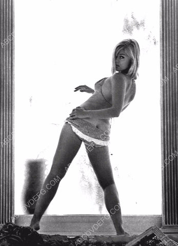 sexy Carol Lynley from behind 8b20-5890
