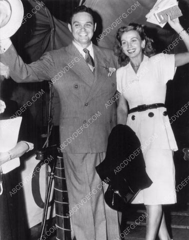 candid Carole Landis arriving somewhere 8b20-5995