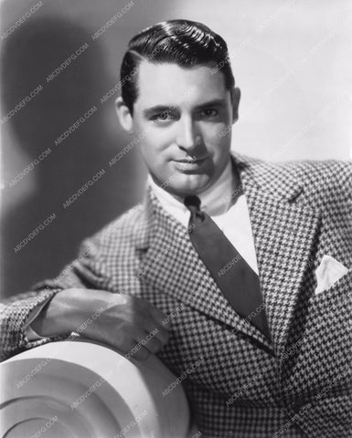 dapper Cary Grant portrait 8b20-6181