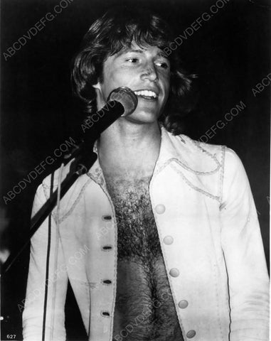 Andy Gibb at the microphone 8b20-6567