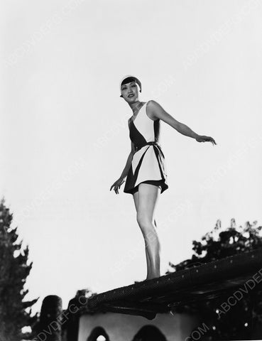 daring Anna May Wong on the high dive 8b20-6582