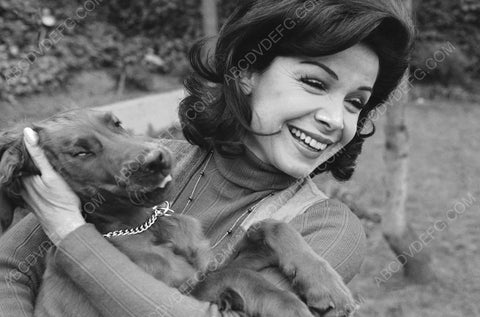 Annette Funicello and her dog 8b20-6772