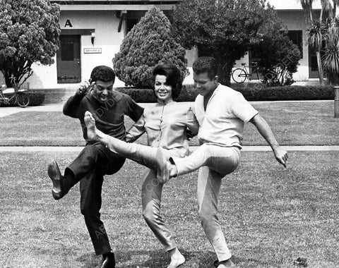 Annette Funicello and friends dancing on the grass 8b20-6784