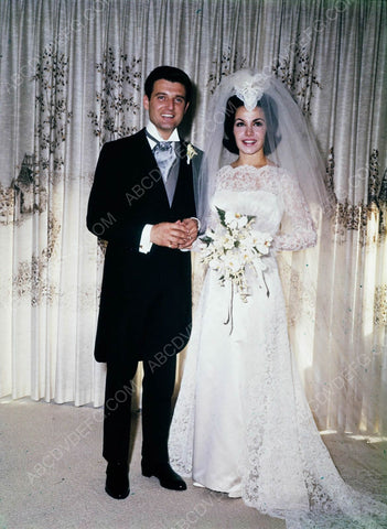 Annette Funicello in her bridal gown 8b20-6789