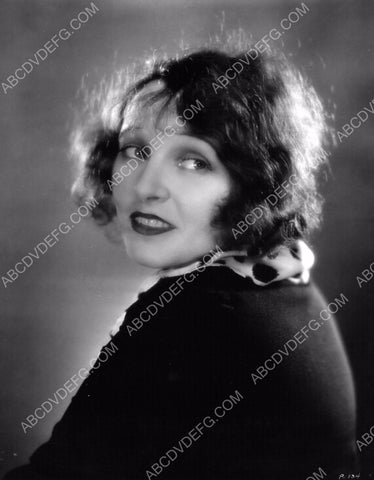 silent film star Corinne Griffith portrait 8b20-7124