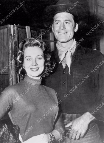 Clint Walker behind the scenes with some babe 8b20-7458