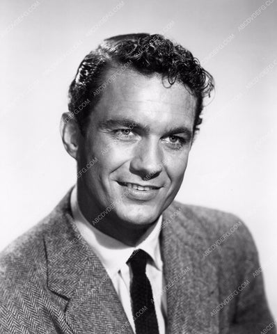 handsome Cliff Robertson portrait 8b20-7530