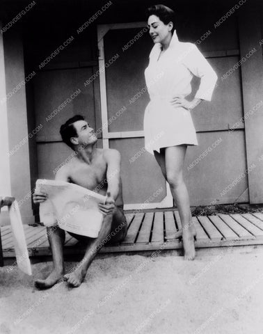 Cliff Robertson Joan Crawford in swimwear 8b20-7560