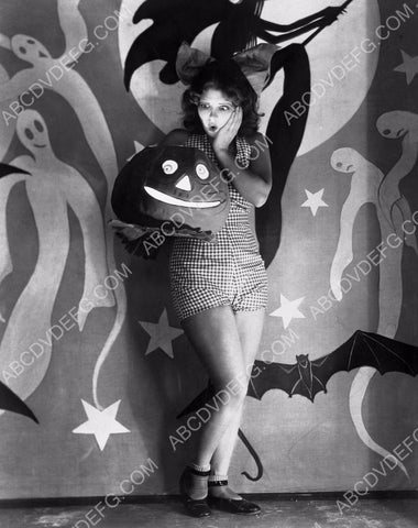 Clara Bow and jack-o-lantern Halloween pinup pose 8b20-7631