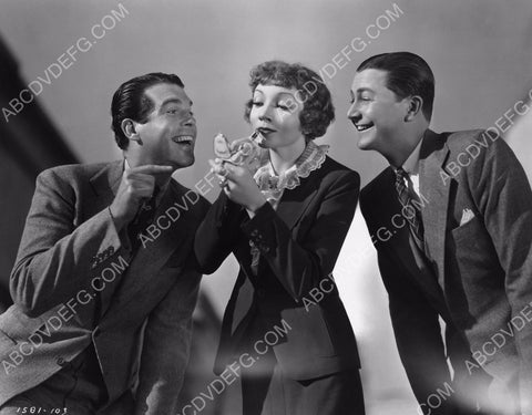 Fred MacMurray Claudette Colbert Robert Young film scene 8b20-7736