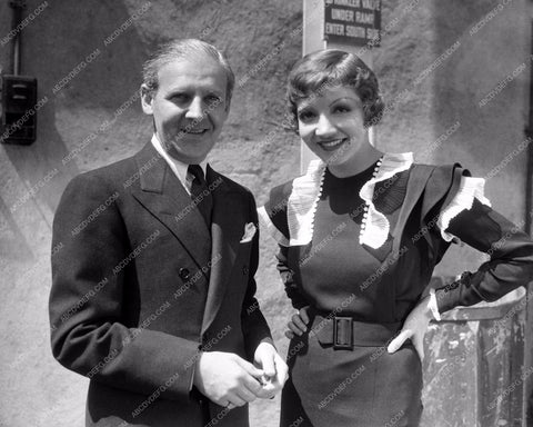 candid Claudette Colbert and someone 8b20-7737