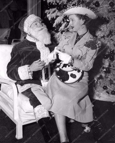 Dale Evans tells Santa Claus what she wants for Christmas 8b20-7840