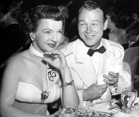 Dale Evans Roy Rogers out to dinner 8b20-7846
