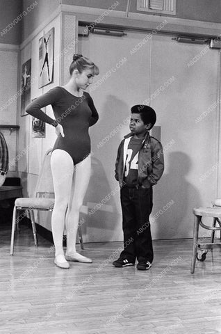 Dana Plato in dance leotards Gary Coleman TV Different Strokes 8b20-8071