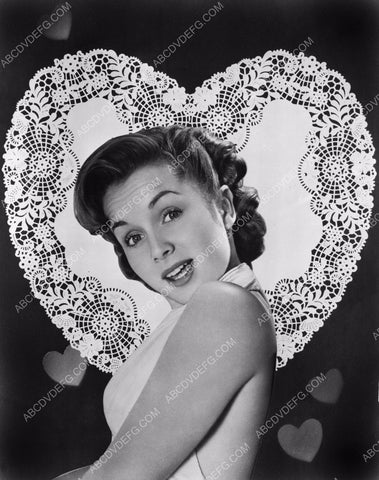 super cute Debbie Reynolds Valentines Day pose 8b20-8123