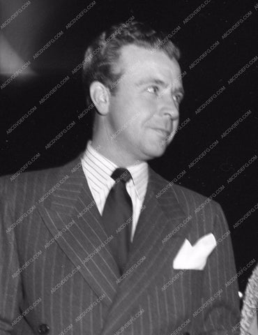 candid Dick Powell pic 8b20-8201