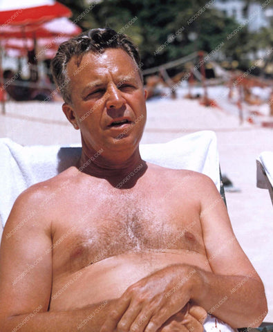 Dick Powell getting some sun 8b20-8206
