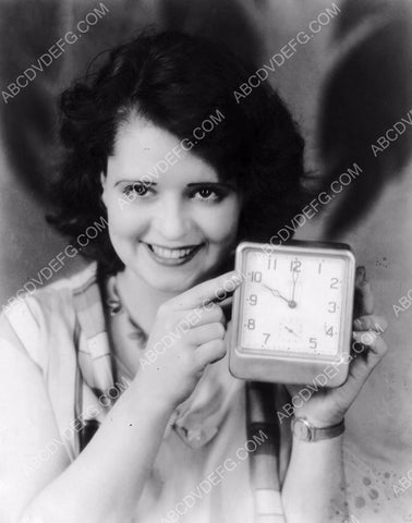 Clara Bow reminds you set you clocks back or ahead 8b20-8334