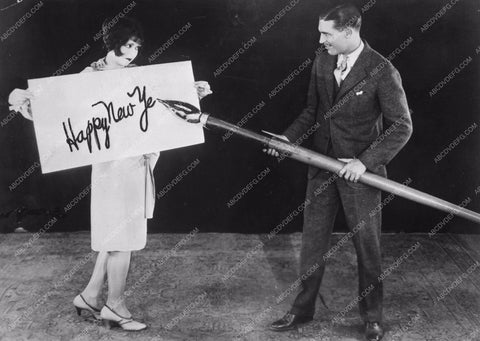 Clara Bow wishes everyone a Happy New Year 8b20-8367