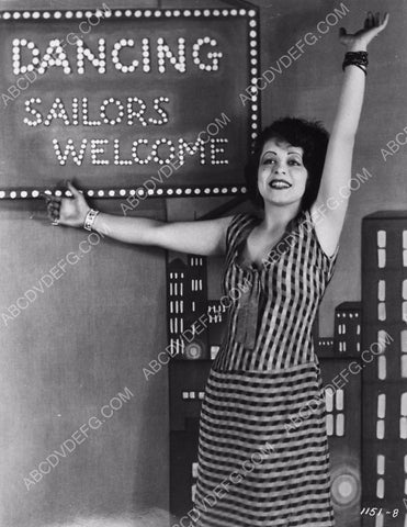 Clara Bow says dancing sailors welcome 8b20-8381