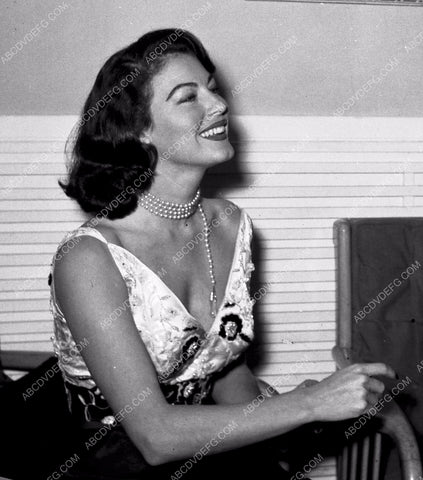 candid Ava Gardner pic 8b20-8491