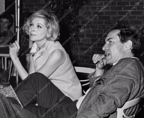 cool candid Barbara Bain Martin Landau 8b20-8576