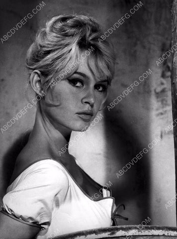 beautiful Brigitte Bardot portrait 8b20-8639
