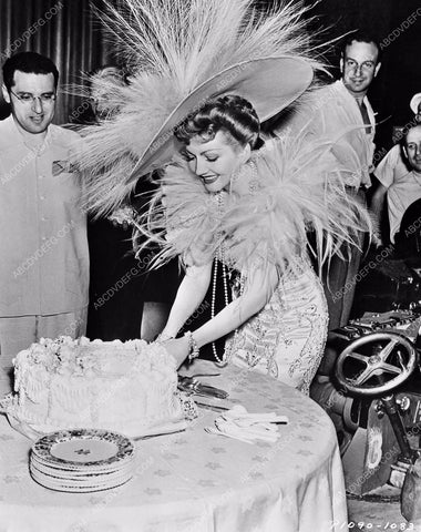 Claudette Colbert cutting a very large Birthday Cake 8b20-8870