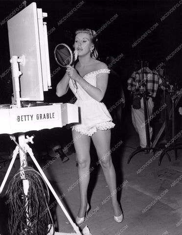 gorgeous Betty Grable at her makeup table 8b20-8936