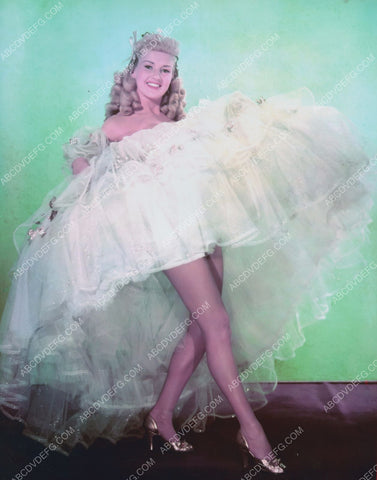 lovely Betty Grable portrait 8b20-8968
