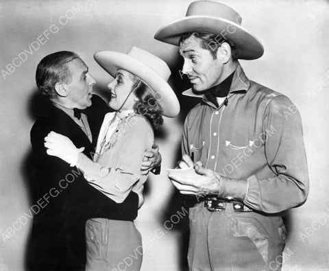 Clark Gable not putting up a fight for Carole Lombard 8b20-9148