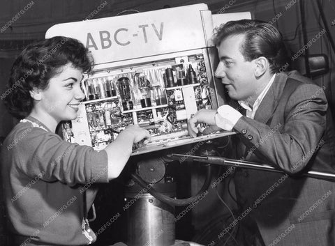 Annette Funicello Bobby Darin repair an ABC-TV camera 8b20-9309